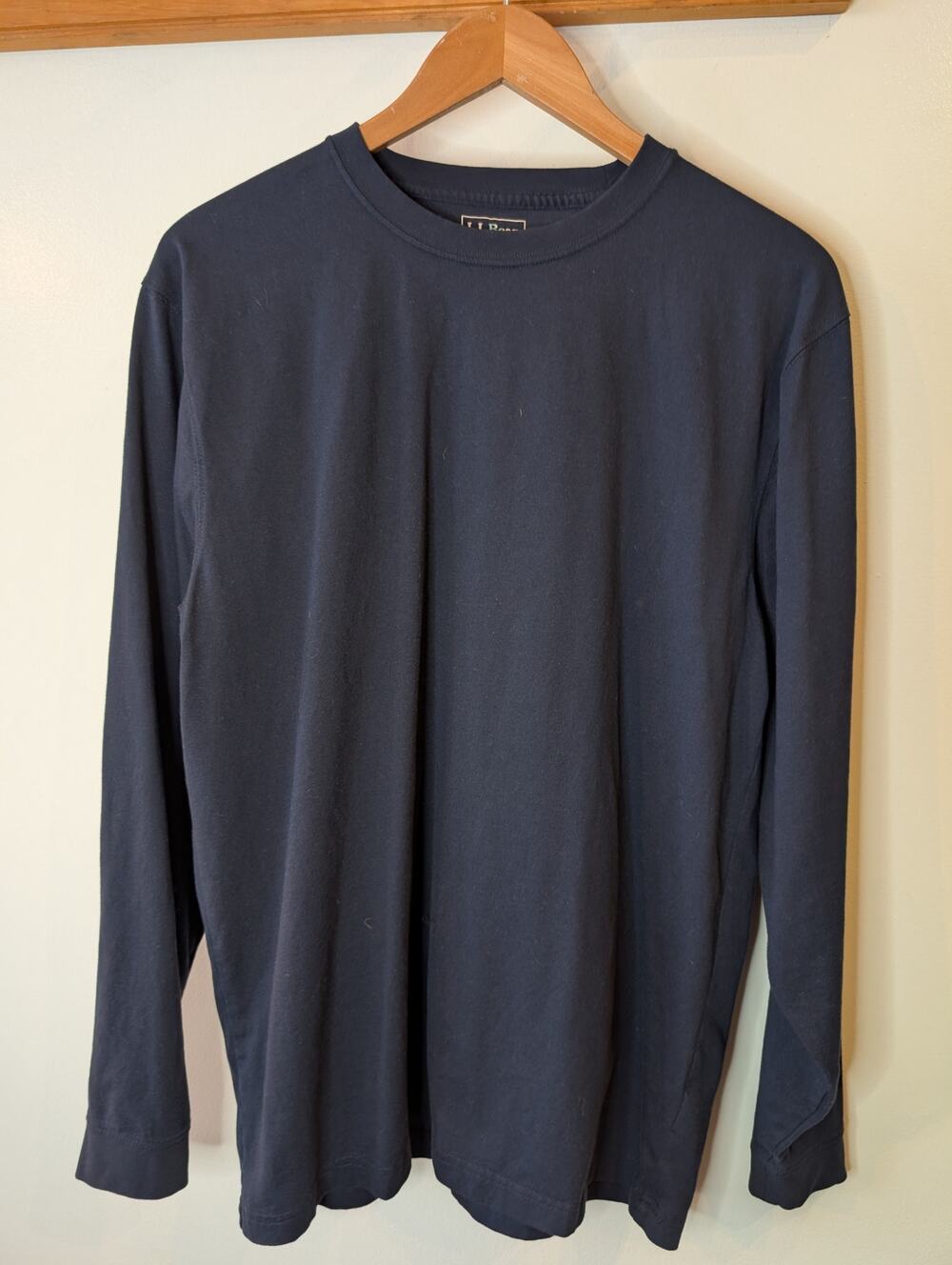 L.L. Bean Men's Black Long Sleeve Tee Traditional Fit 100% Cotton Medium